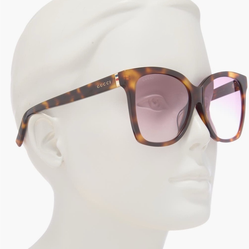 Gucci Brown Tortoiseshell Havana Sunglasses with Case